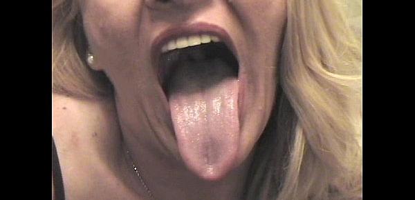  Pat and her long tongue